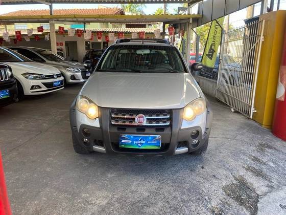 FIAT STRADA 1.8 MPI ADVENTURE CE 8V FLEX 2P MANUAL FIAT STRADA 1.8 MPI ADVENTURE CE 8V FLEX 2P MANUAL